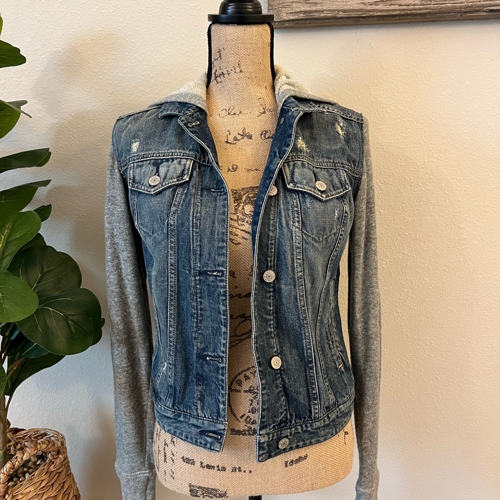 Jean jacket with sweater sleeves